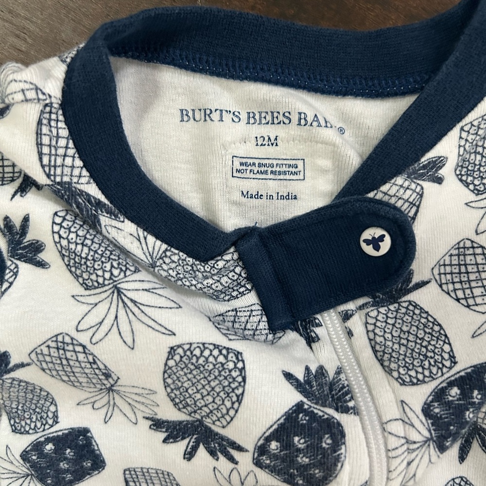 Burt’s Bees Pajama Bundle 12 - 18 months - Picture 9 of 9